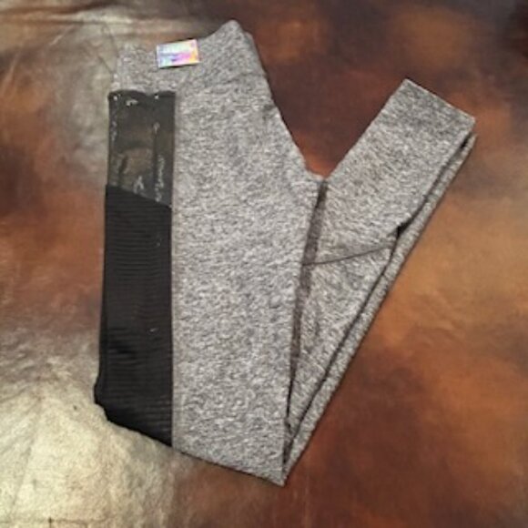 NWT Victoria's Secret Pink Gray Shimmer Pocket Mesh Ultimate Yoga Leggings - Picture 8 of 13